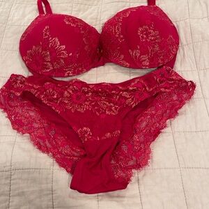 Elegant Red Lace Bra